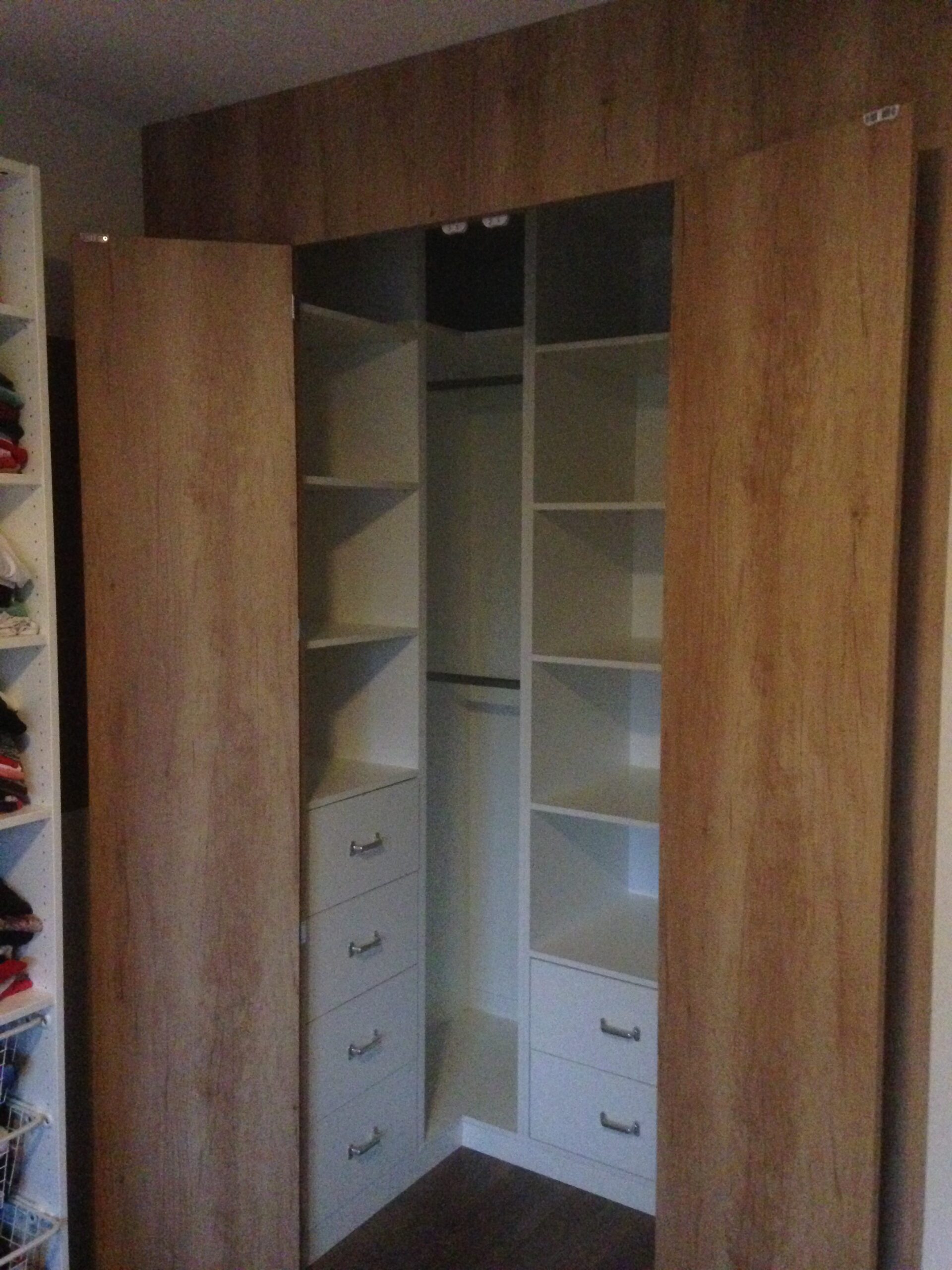 Kast 1